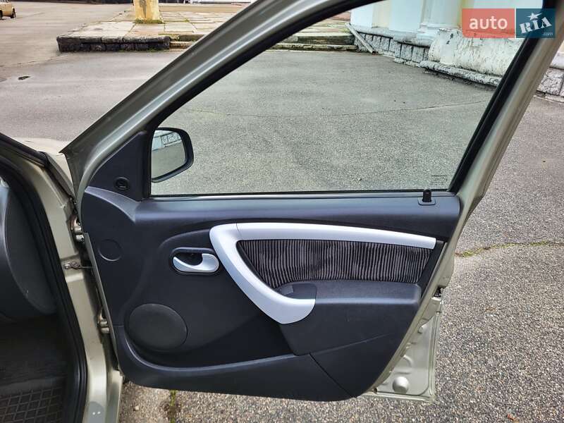 Універсал Renault Logan MCV 2010 в Жовтих Водах