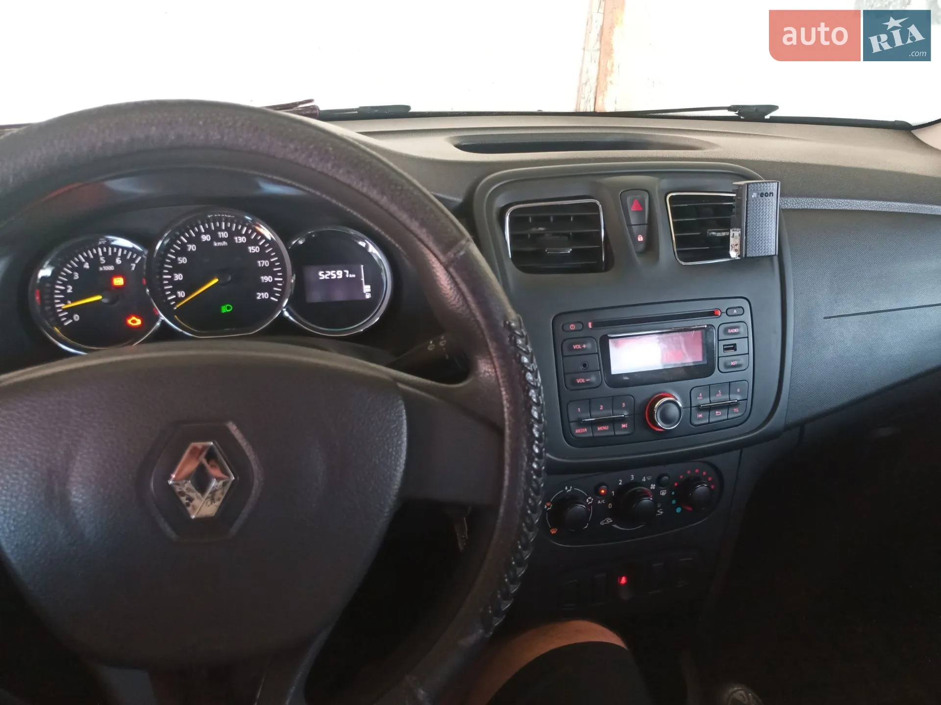 2015 Renault Logan - мініатюра 2