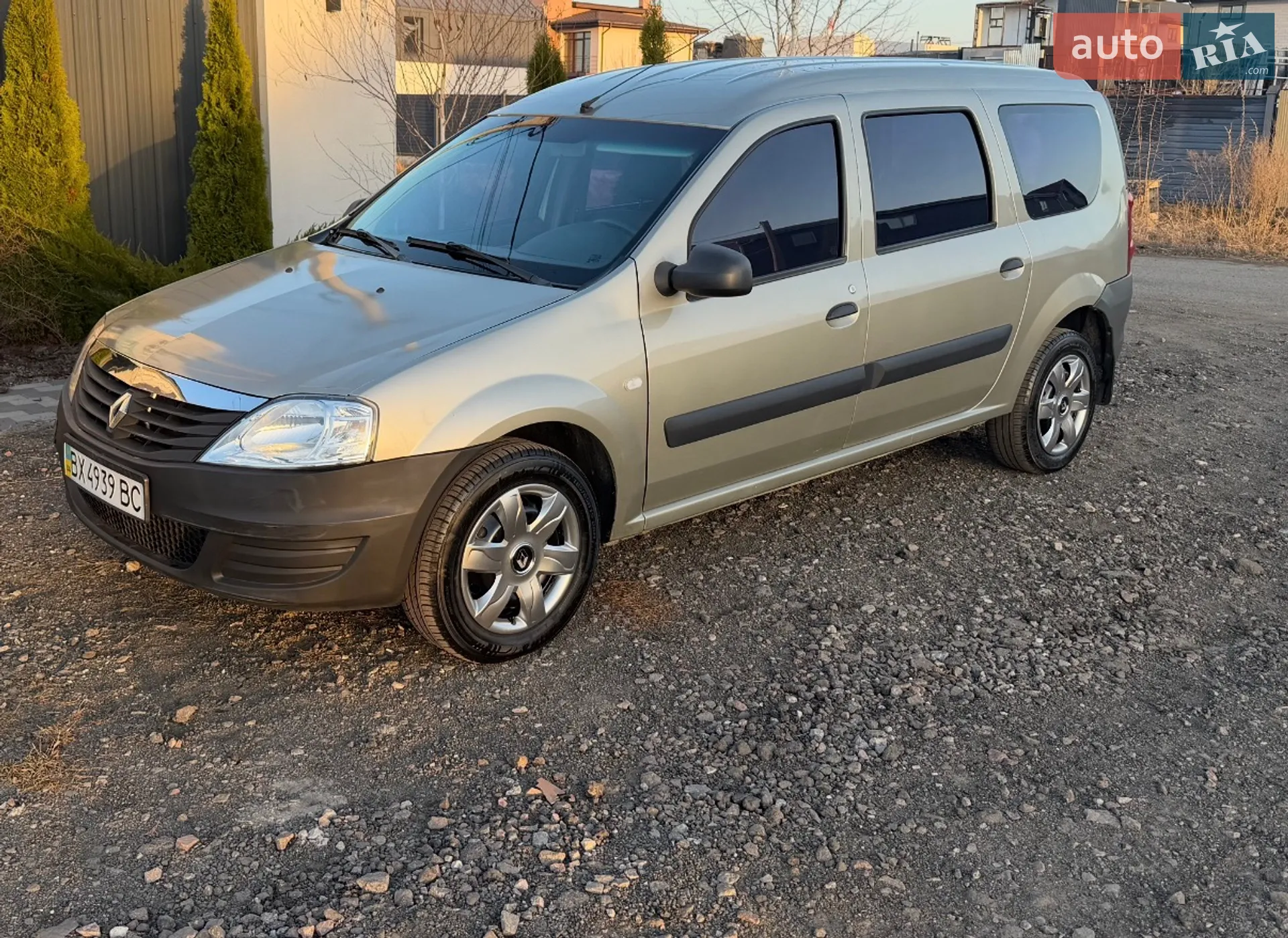 Renault Logan MCV 2011