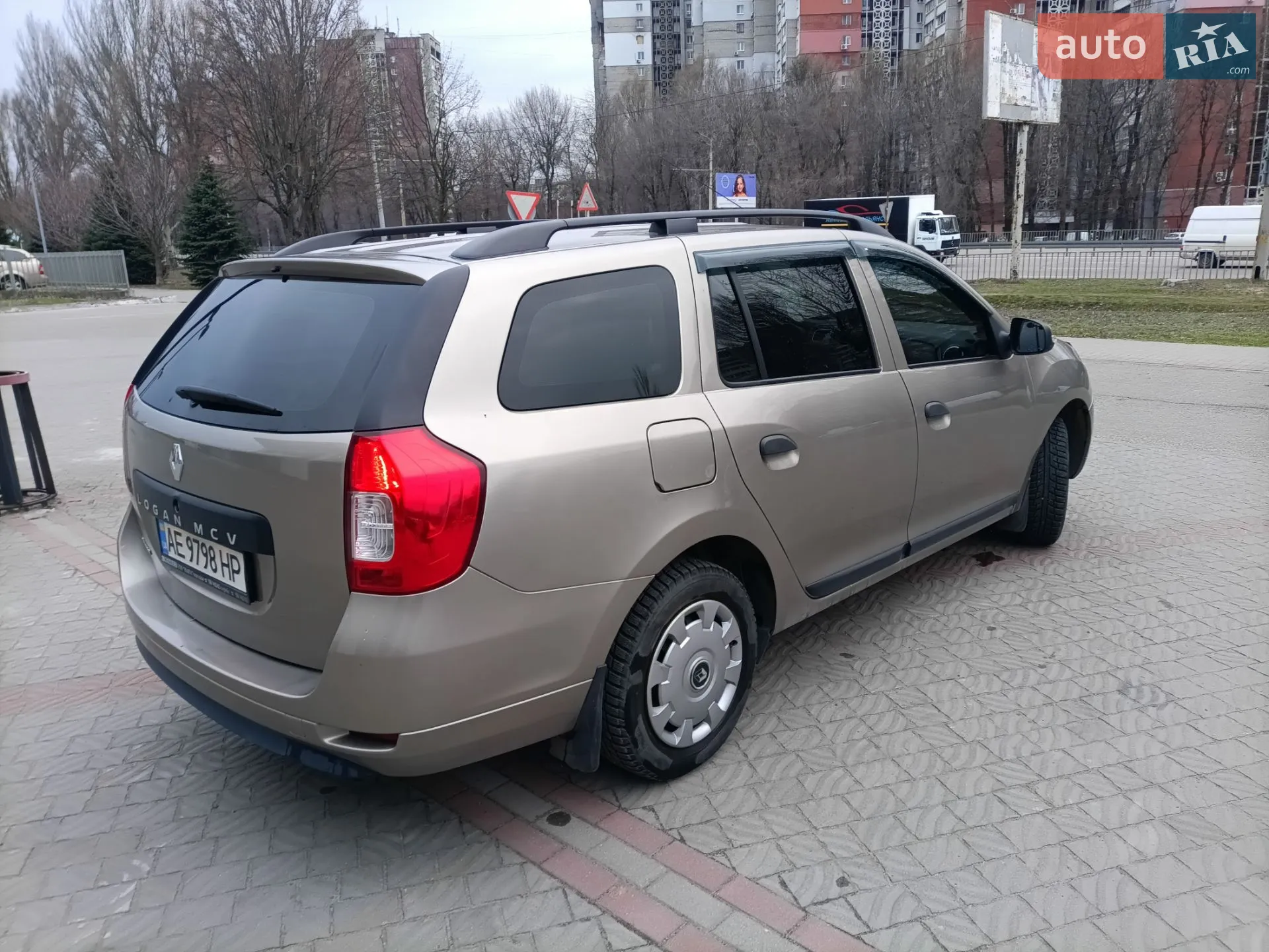2015 Renault Logan - мініатюра 13