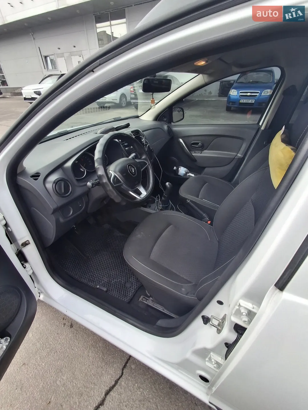 2017 Renault Logan - мініатюра 9