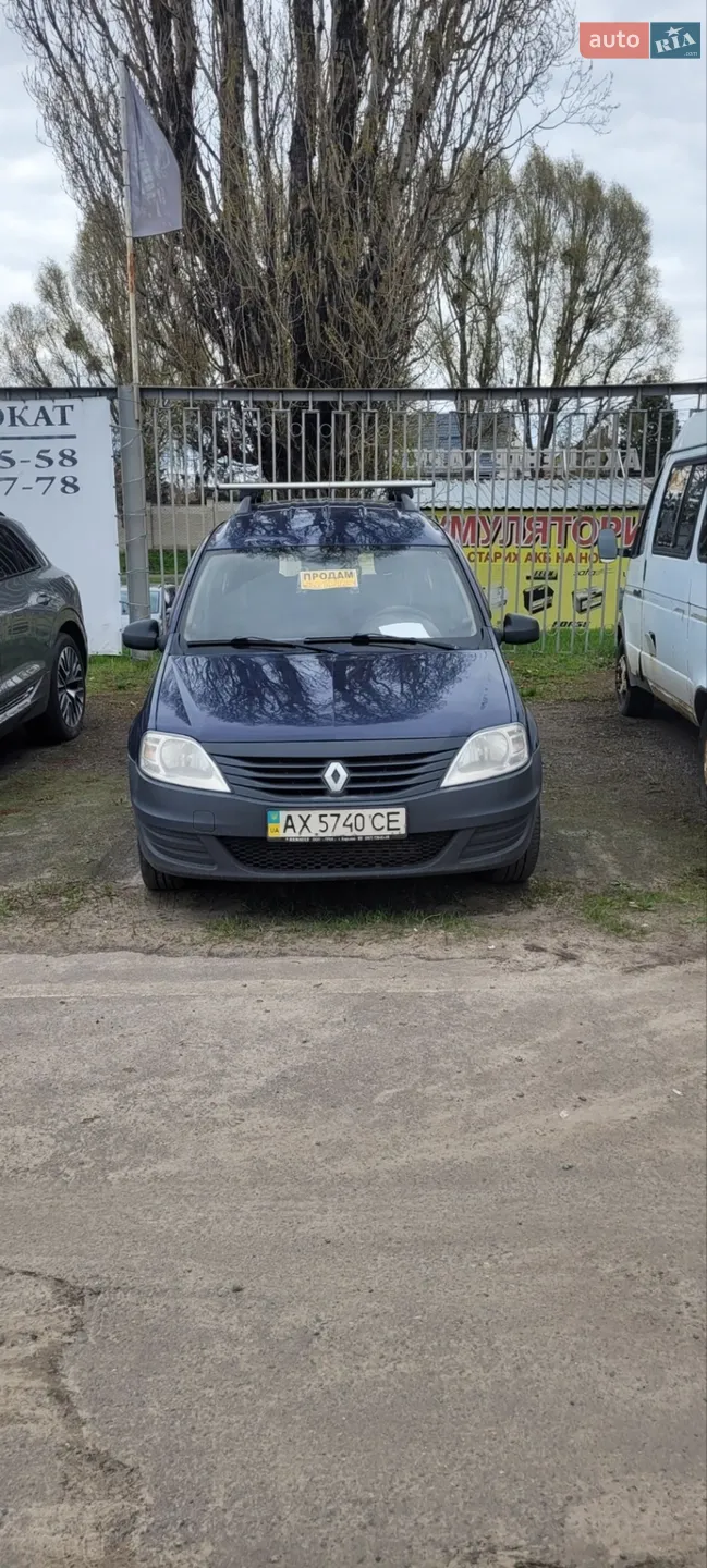 2010 Renault Logan - фото 1