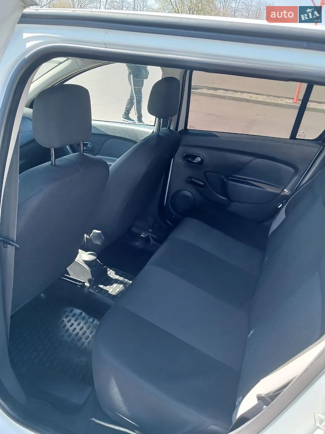 2014 Renault Logan - мініатюра 16
