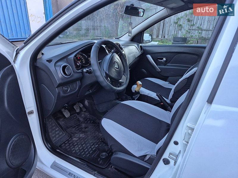 Универсал Renault Logan MCV 2015 в Киеве