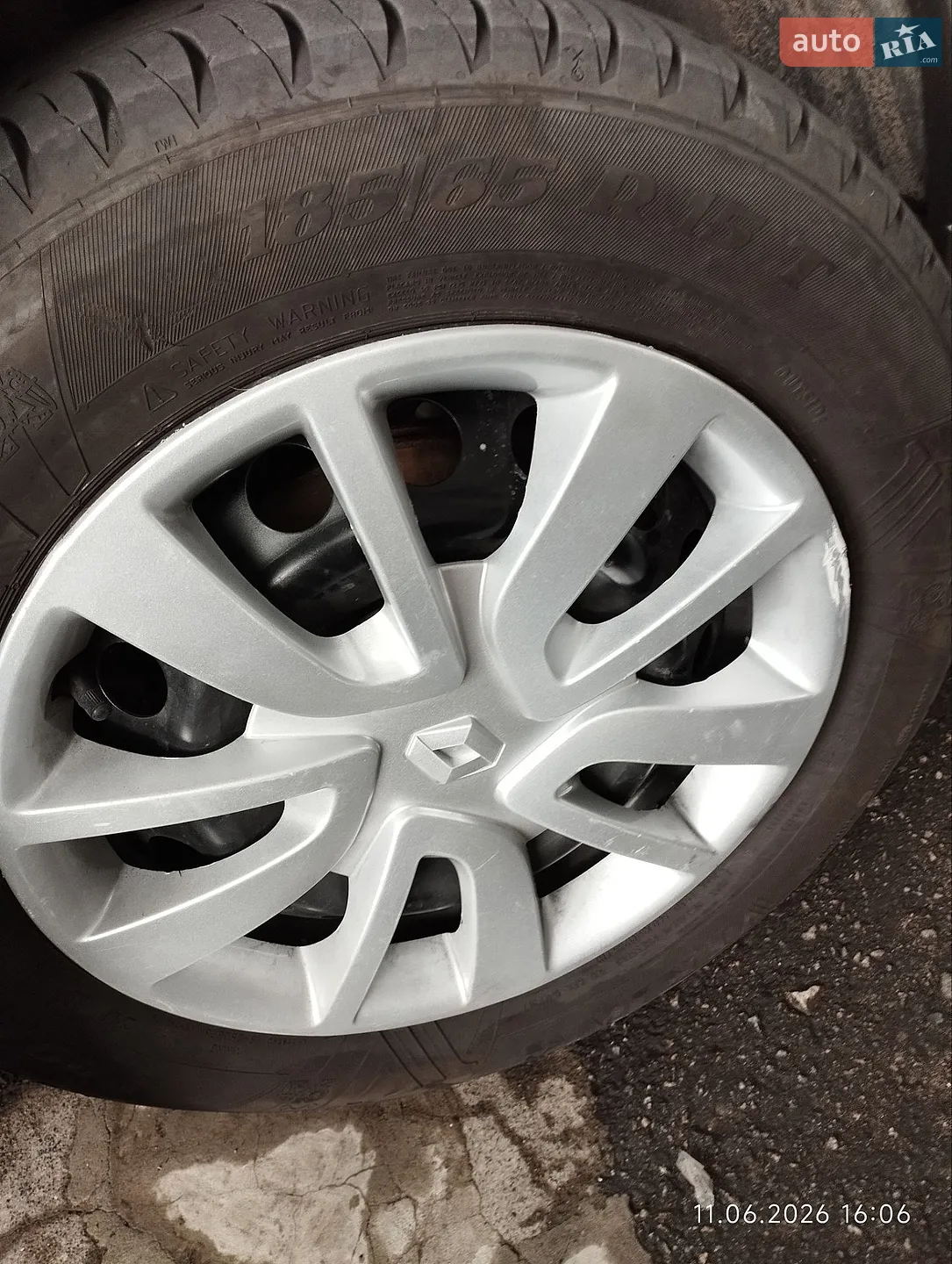 2015 Renault Logan - мініатюра 28