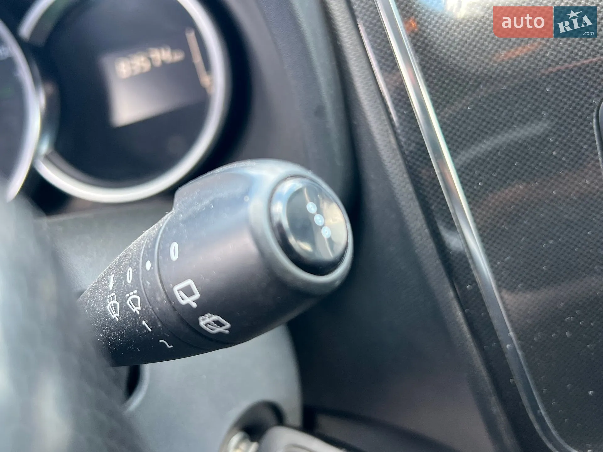 2018 Renault Logan - мініатюра 43