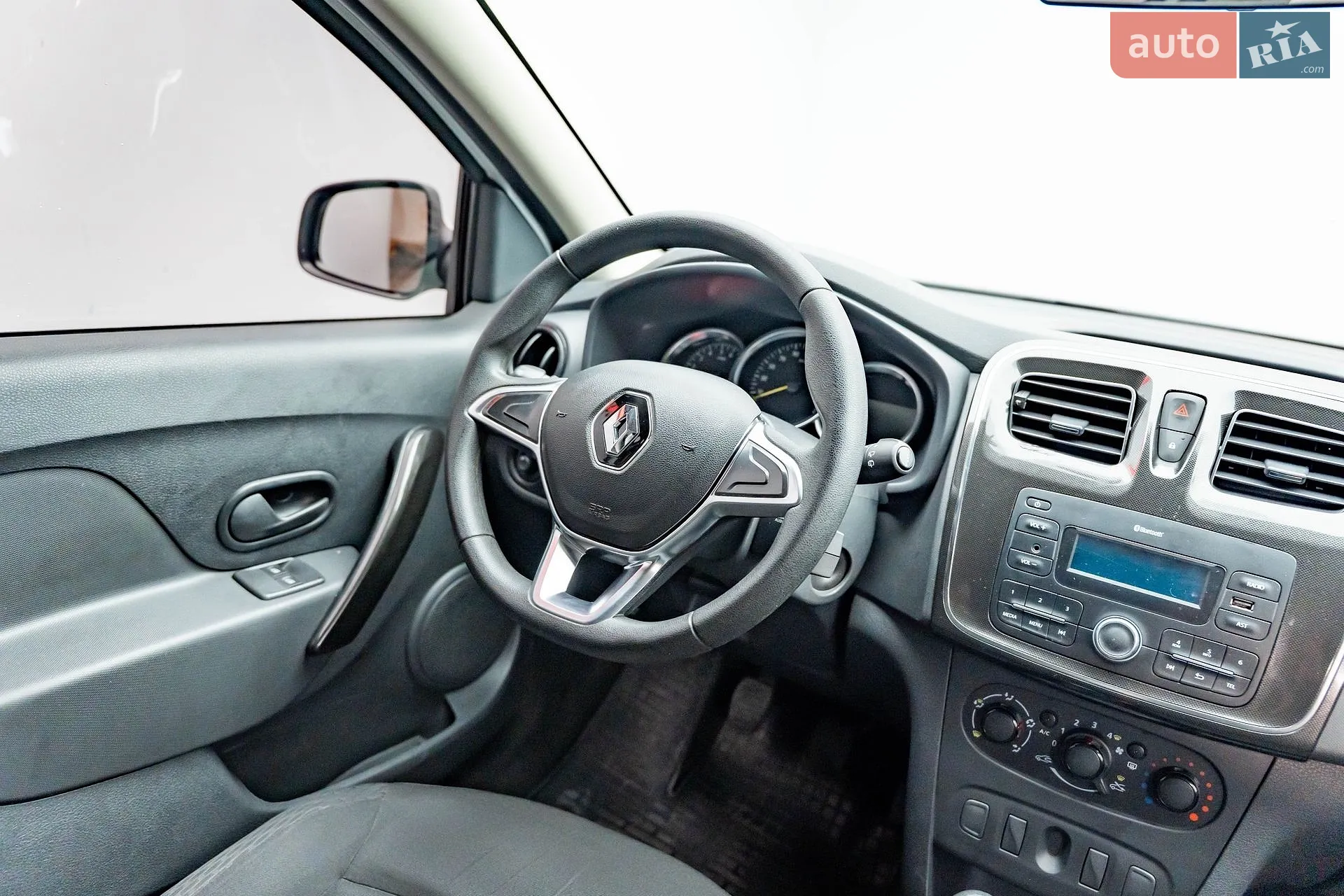 2020 Renault Logan - мініатюра 12