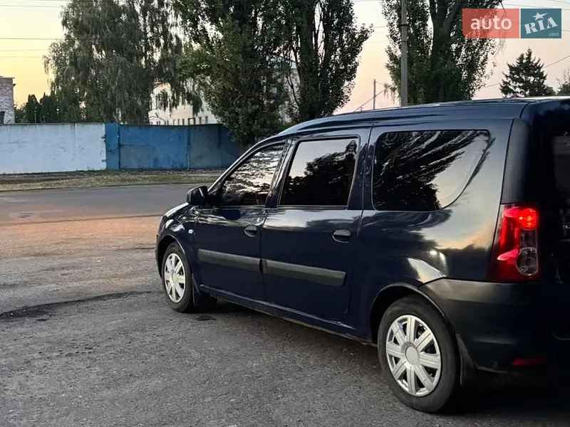 Renault Logan MCV 2010