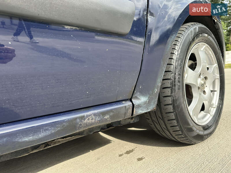 Грузовой фургон Renault Logan Van 2010 в Луцке фото 12 Грузовой фургон Renault Logan Van 2010 в Луцке