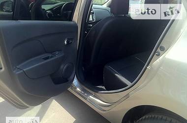 Седан Renault Logan 2013 в 