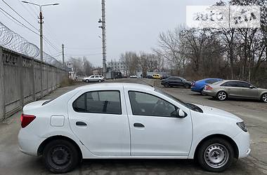 Седан Renault Logan 2015 в Кам'янському