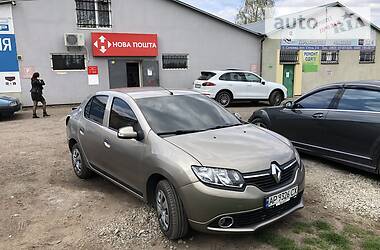 Седан Renault Logan 2015 в 