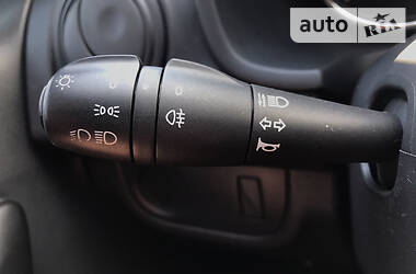Седан Renault Logan 2013 в 