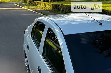 Седан Renault Logan 2019 в 