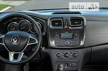 Седан Renault Logan 2019 в 