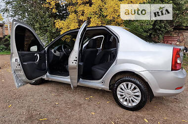 Седан Renault Logan 2011 в Кривом Роге