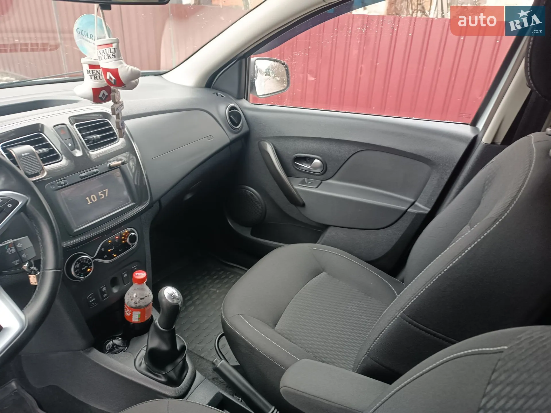 2017 Renault Logan - мініатюра 11