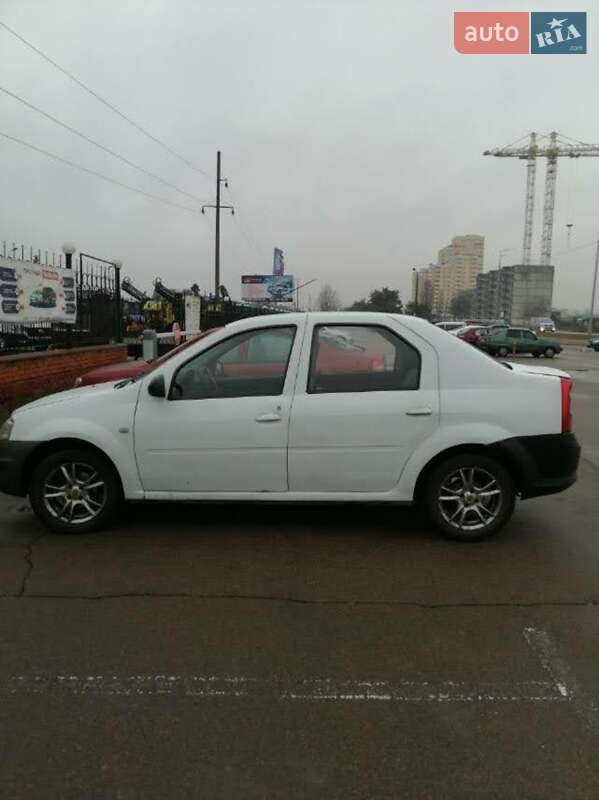 Седан Renault Logan 2013 в Борисполе