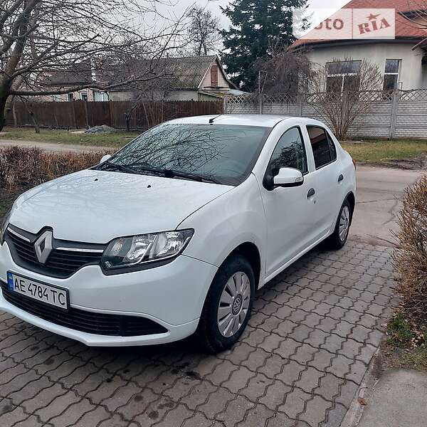 Седан Renault Logan 2013 в Днепре