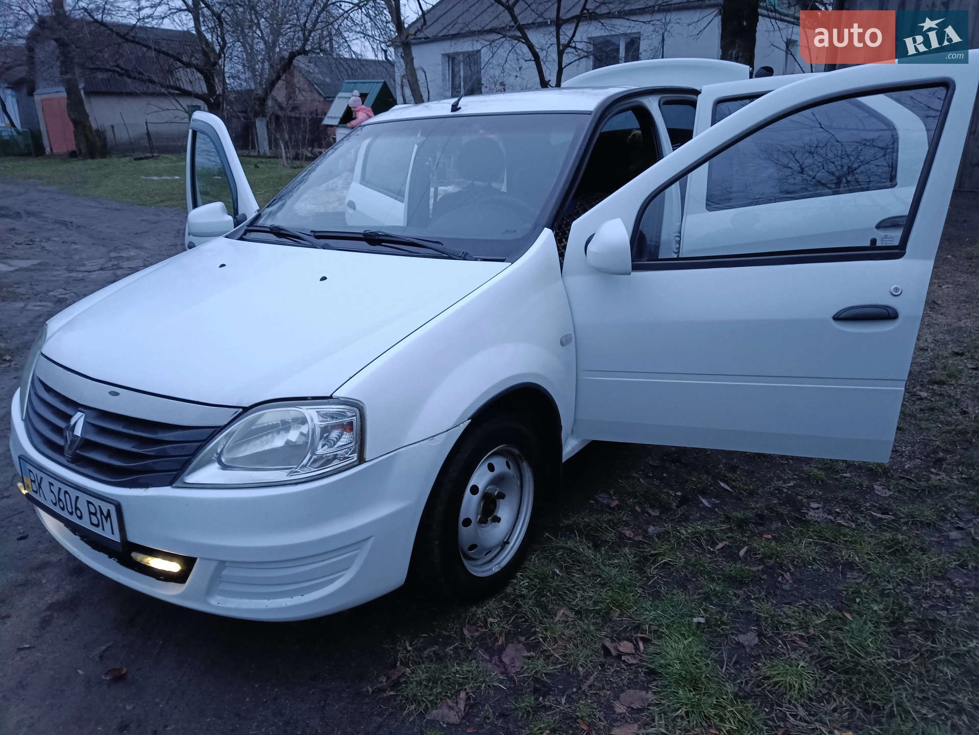 2011 Renault Logan - мініатюра 12