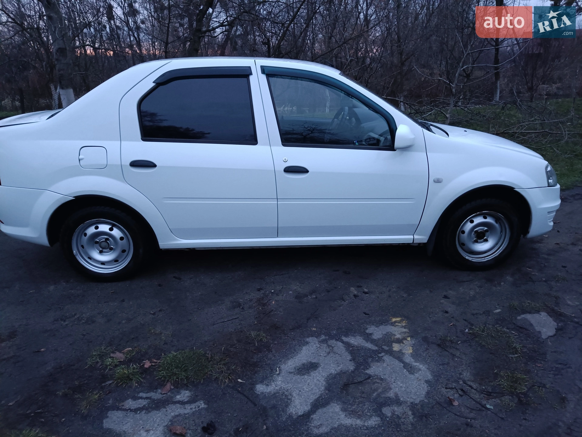 2011 Renault Logan - мініатюра 19