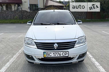 Седан Renault Logan 2012 в Львові