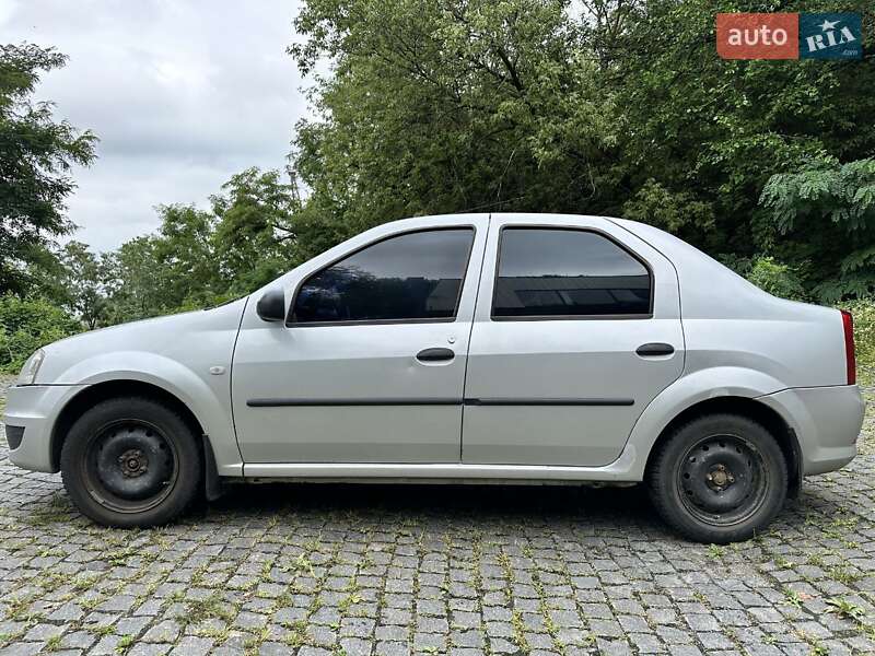 Седан Renault Logan 2011 в Киеве