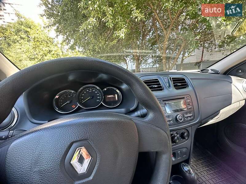 Седан Renault Logan 2016 в Кропивницком