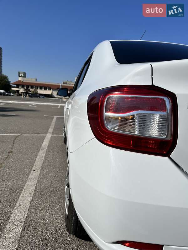 Седан Renault Logan 2013 в Броварах