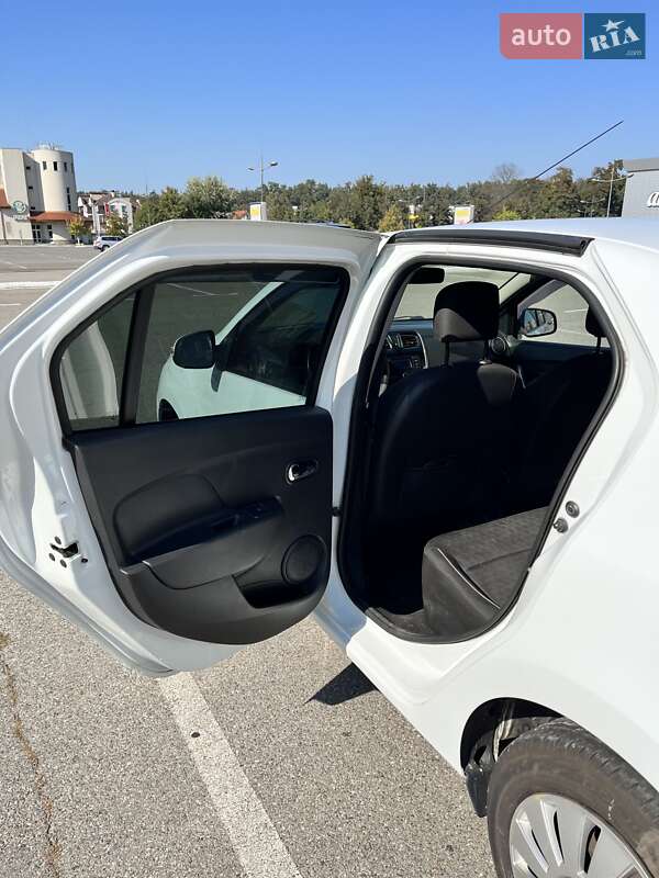 Седан Renault Logan 2013 в Броварах