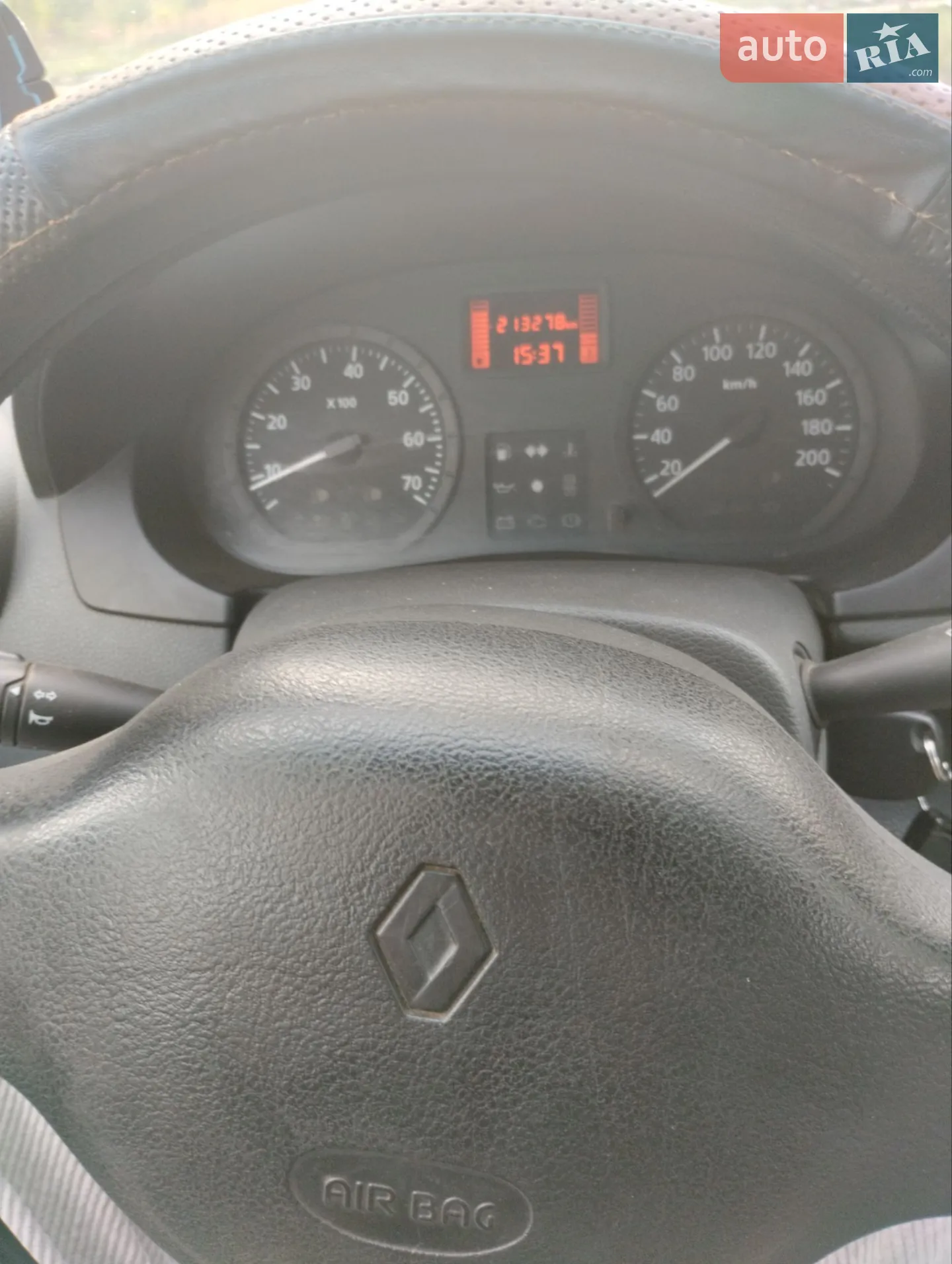 2011 Renault Logan - мініатюра 19