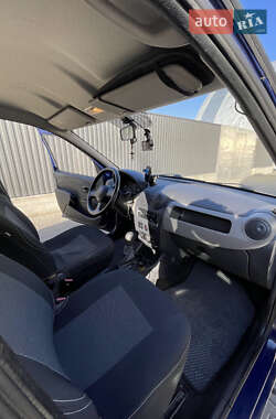 Седан Renault Logan 2009 в 