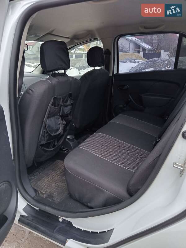 Седан Renault Logan 2013 в Львові фото 11 Седан Renault Logan 2013 в Львові