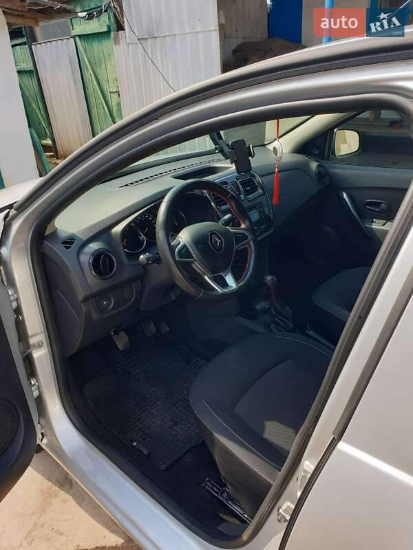 Седан Renault Logan 2017 в Киеве