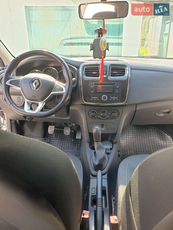 Седан Renault Logan 2017 в Киеве