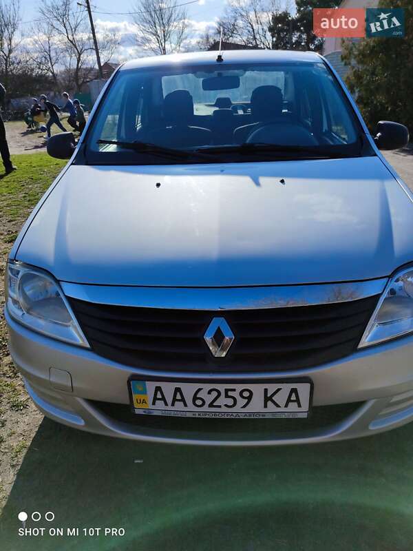 Renault Logan 2010