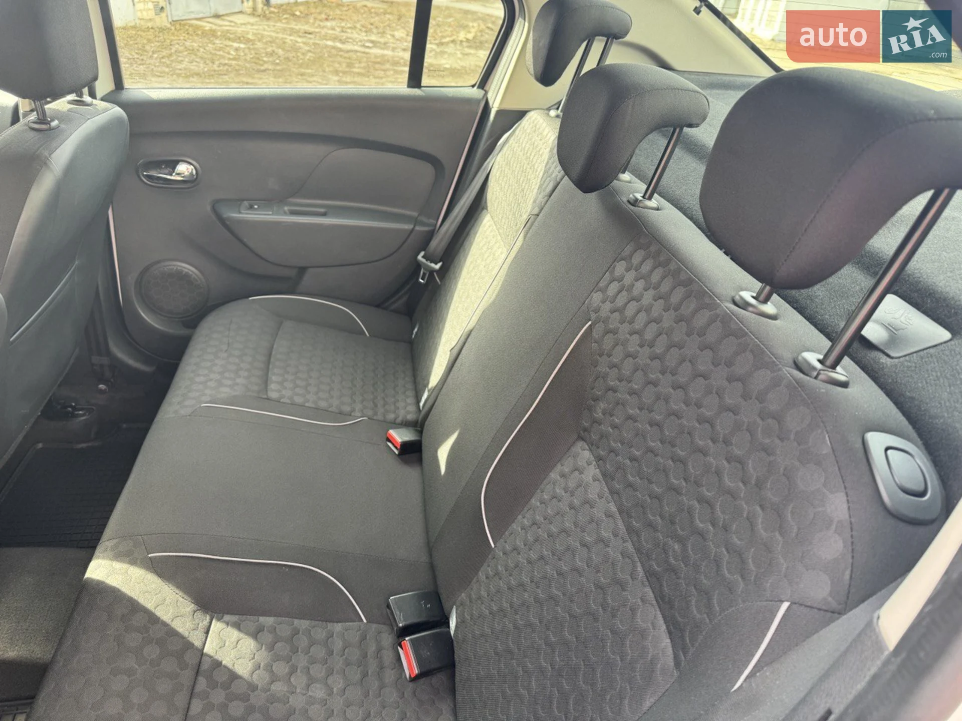 2015 Renault Logan - мініатюра 13