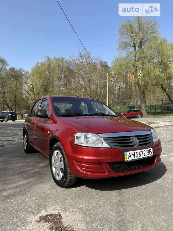 Седан Renault Logan 2010 в Києві