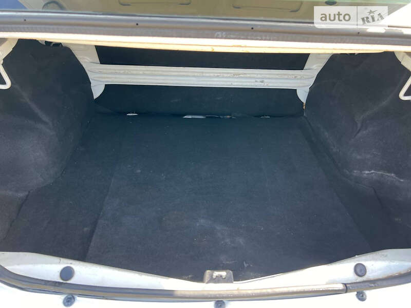 Седан Renault Logan 2016 в Львові