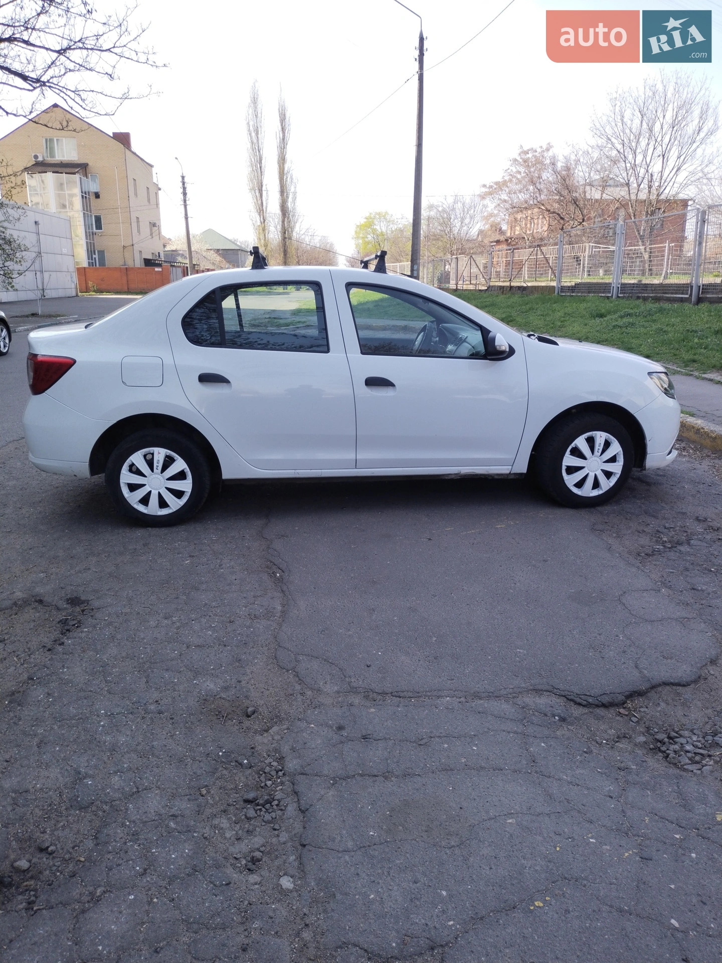 2013 Renault Logan - мініатюра 14