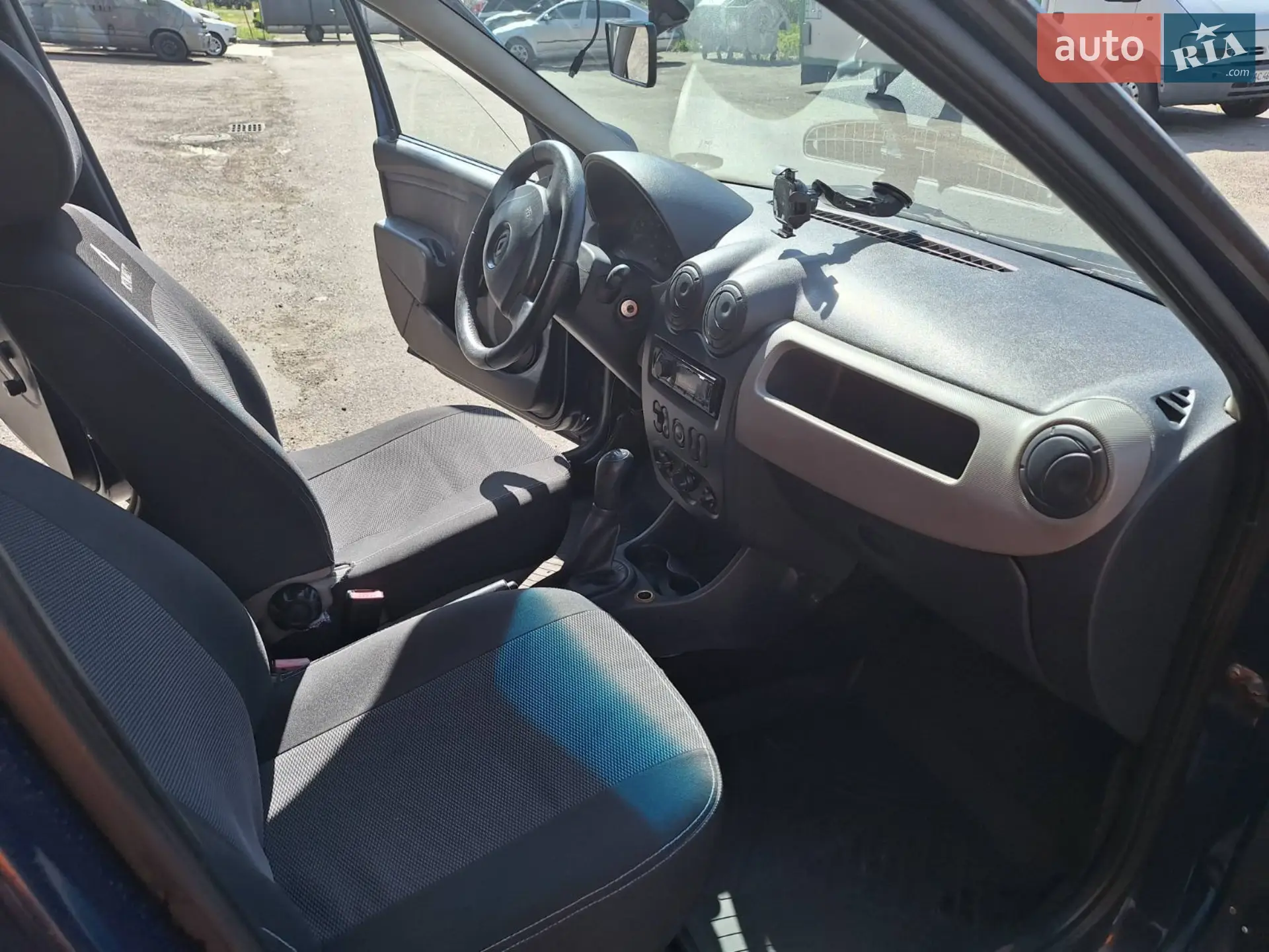 2011 Renault Logan - мініатюра 19