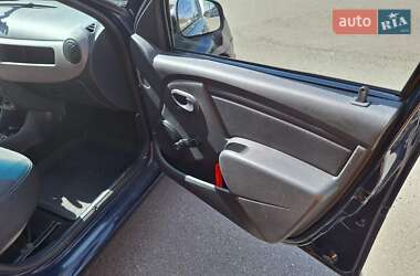 Седан Renault Logan 2011 в Киеве