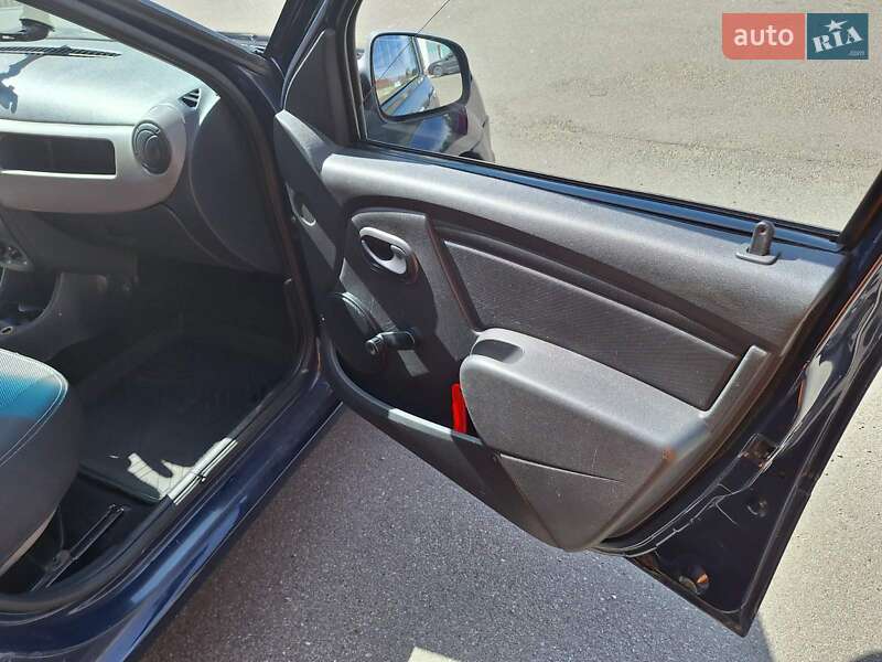 Седан Renault Logan 2011 в Киеве