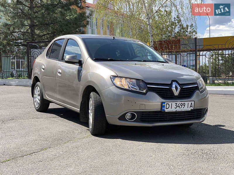 Седан Renault Logan 2013 в Одессе