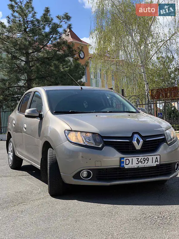 Renault Logan 2013
