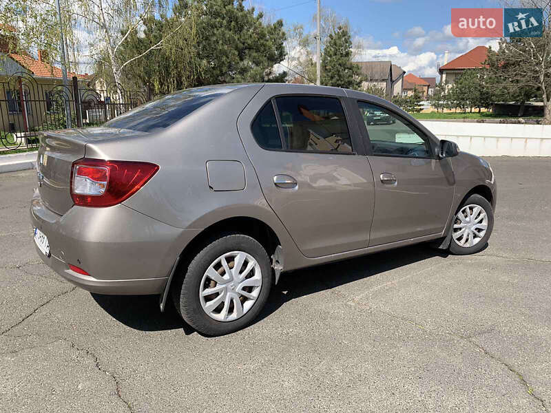 Седан Renault Logan 2013 в Одессе