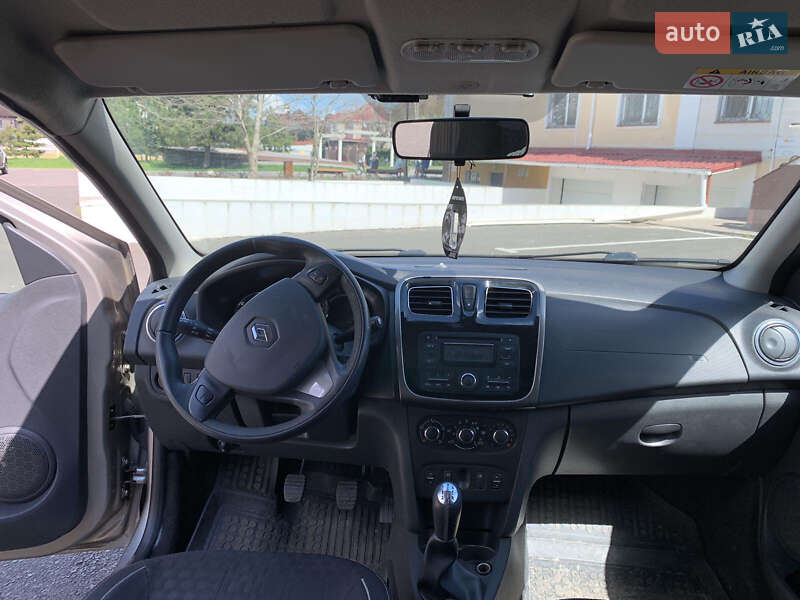 Седан Renault Logan 2013 в Одессе