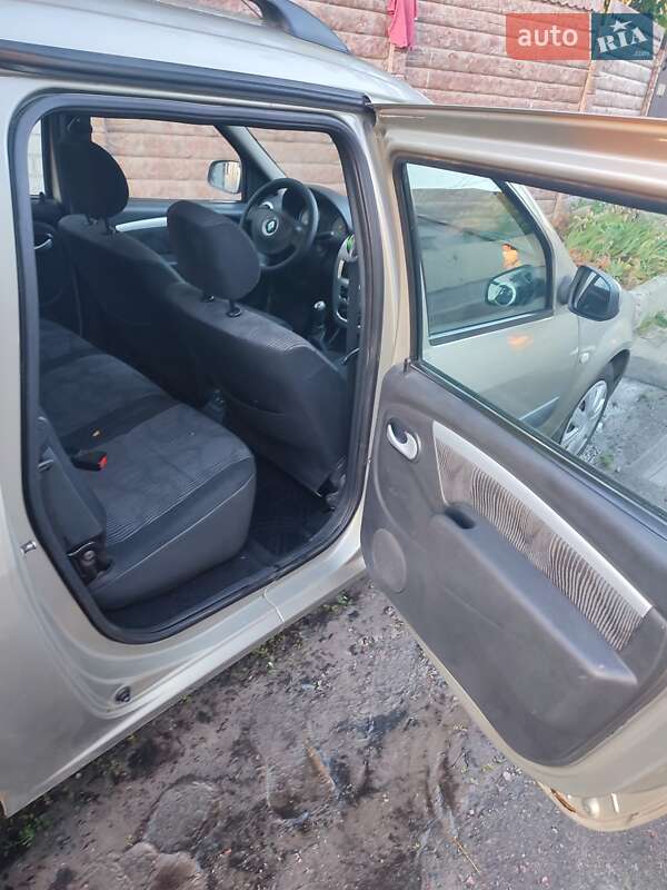 Універсал Renault Logan 2010 в Харкові