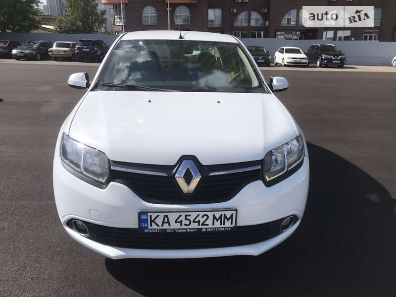 Седан Renault Logan 2015 в Києві