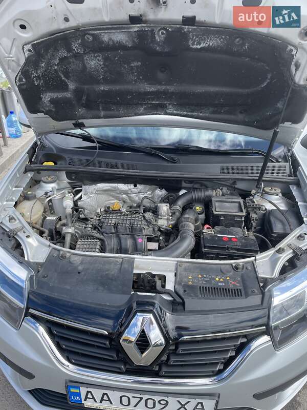 Седан Renault Logan 2018 в Киеве